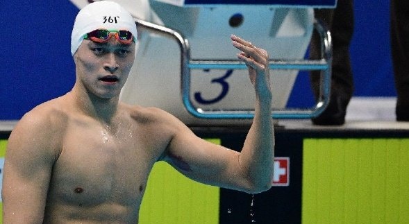 O nadador chinês foi suspenso por oito anos pelo Tribunal Arbitral do Desporto 
