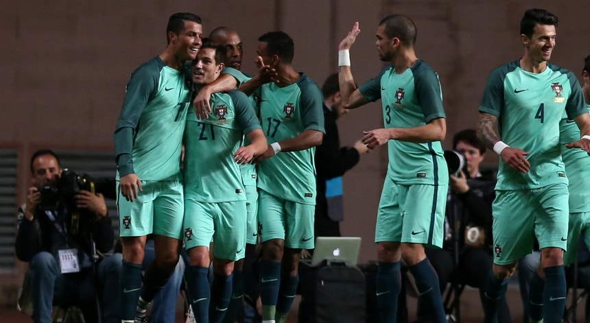 A seleção de Portugal desceu para sexto lugar no "ranking" da FIFA
