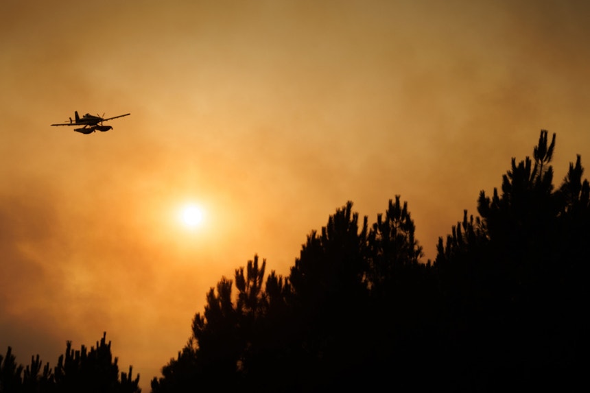 Imagem de Mais de 100 operacionais combatem fogo no Parque Nacional da Peneda-Gerês