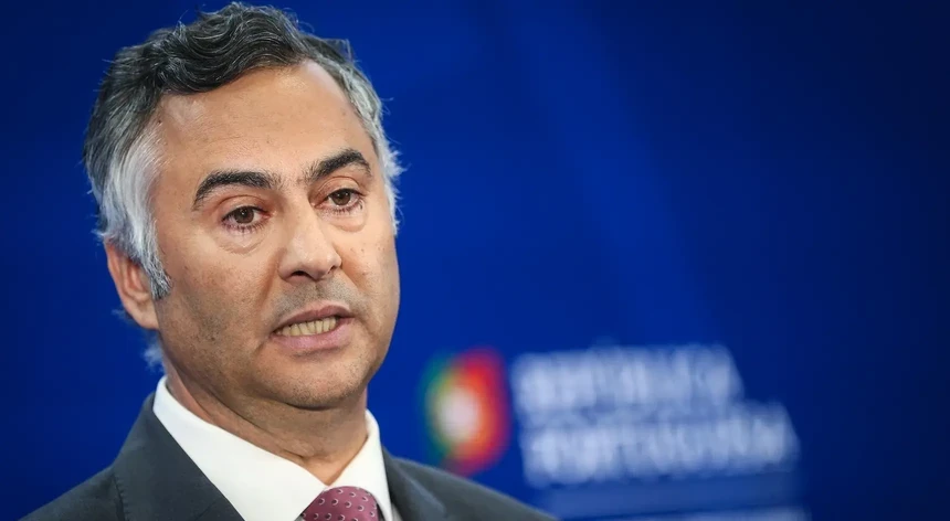 Ministro anuncia que vai ser exigida apenas uma prova de ingresso no ensino superior