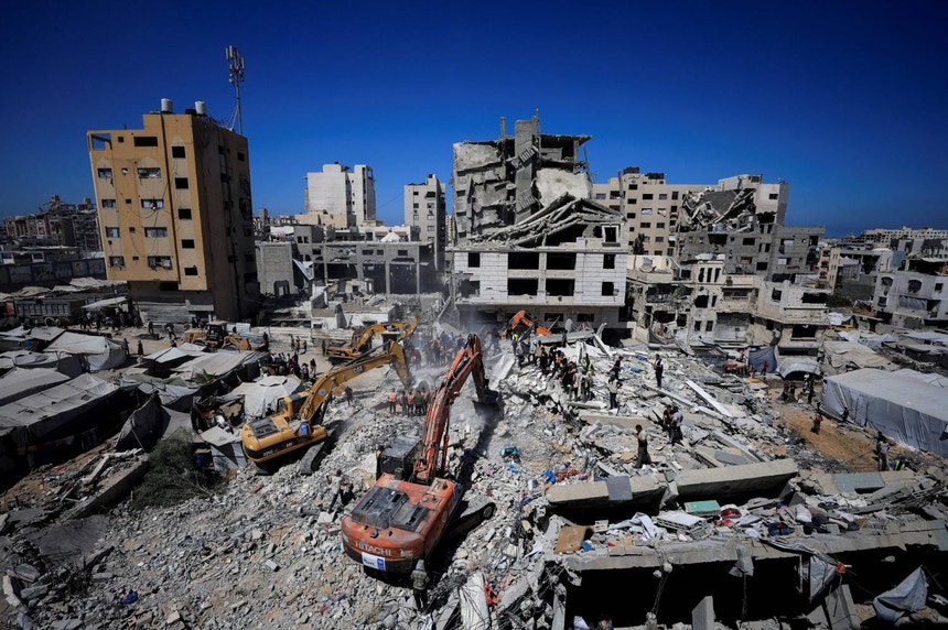 Imagem de Desabamento de edifício em Gaza mata pelo menos 20 pessoas