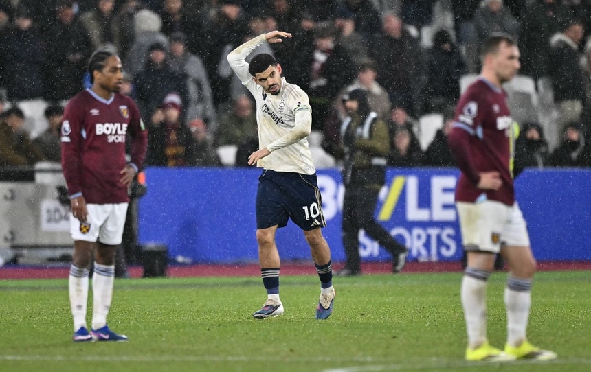 West Ham, de Espírito Santo, perde duelo de `aflitos` com Nottingham Forest