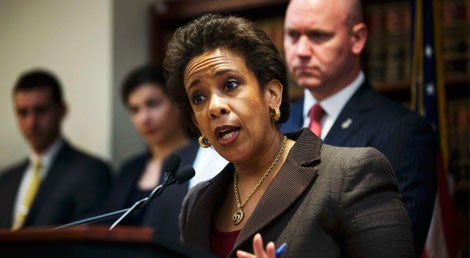 A procuradora Loretta Lynch acusou o grupo de realizar uma "flash mob criminosa"
