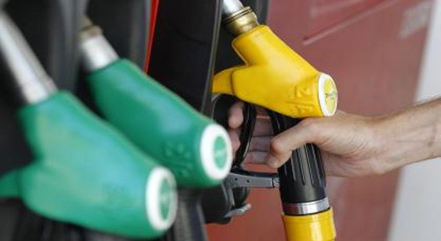 Resultado de imagem para Imposto sobre a gasolina baixa a partir de 1 de Janeiro de 2019