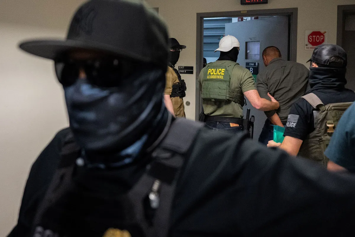 Imigrante da Geórgia morre sob custódia do ICE no 
