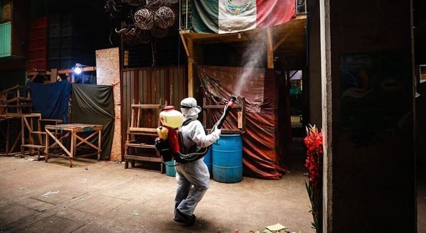 Os mexicanos procuram minimizar os efeitos da pandemia
