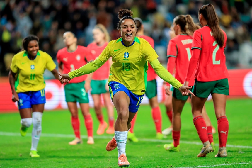 Imagem de Seleção portuguesa feminina perde com Brasil em jogo de preparação