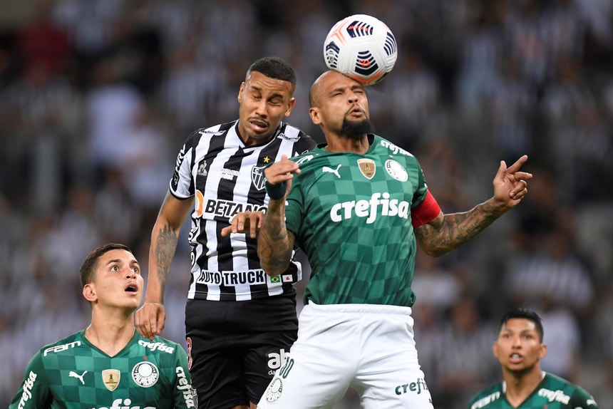 Abel leva Palmeiras às meias-finais da Libertadores pelo quarto