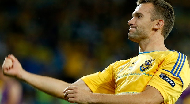 Andriy Shevchenko foi o homem do jogo ao apontar os dois golos da vitória ucraniana
