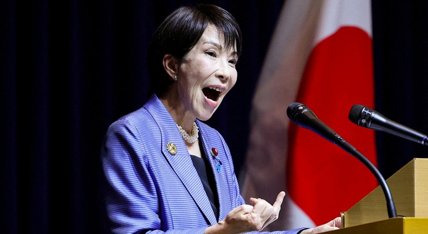 Imagem de Trump exorta primeira-ministra do Japão a aliviar escalada de tensão com a China