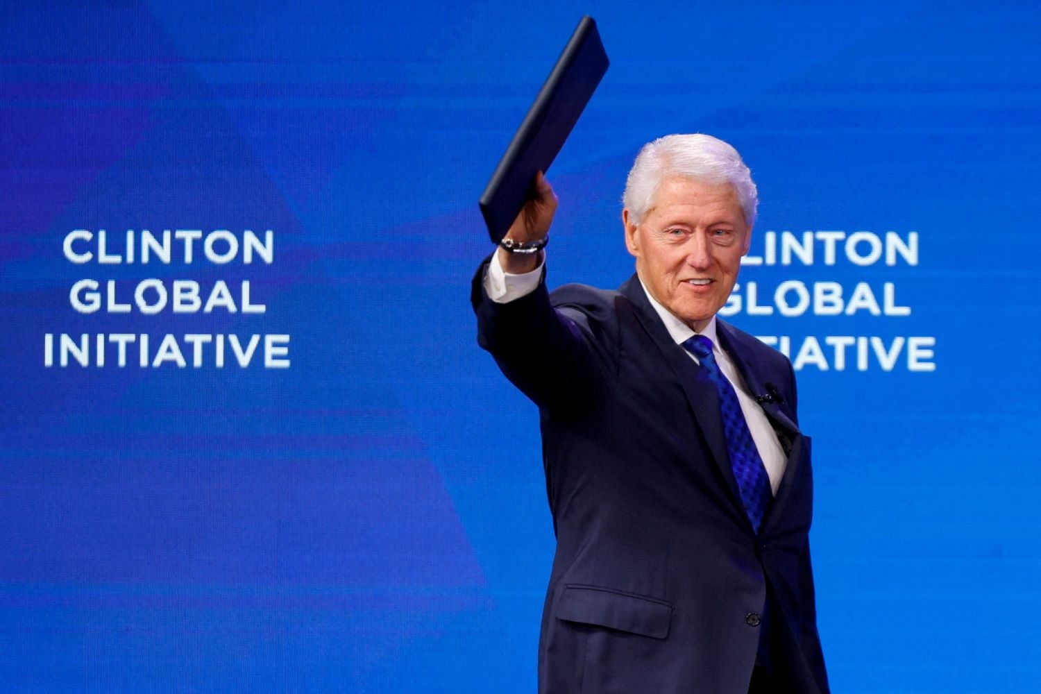 Bill Clinton sobre Epstein. "Não vi nada e não fiz nada de errado"