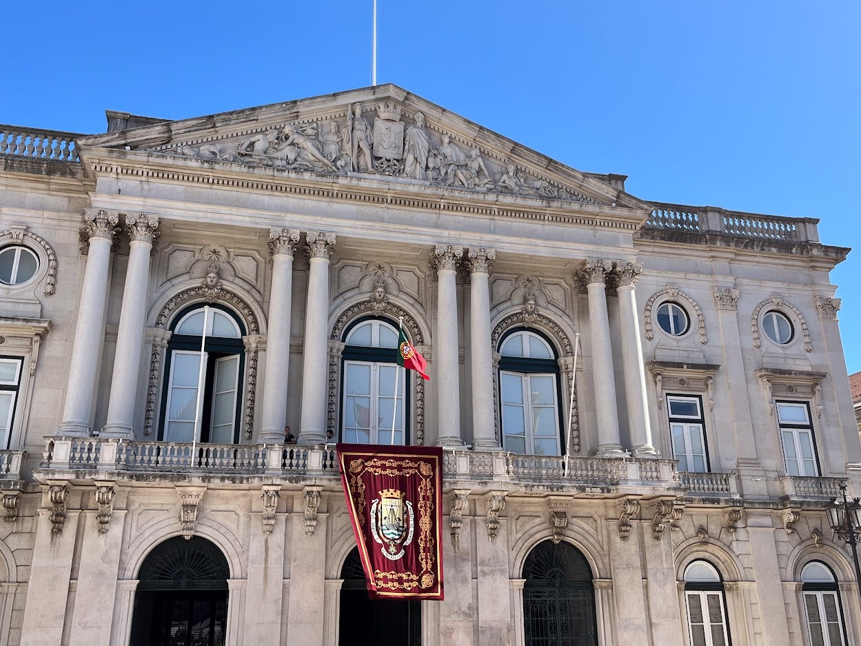 Opera��o L�men. Secret�rio-geral da C�mara de Lisboa sujeito � suspens�o do exerc�cio de fun��es p�blicas