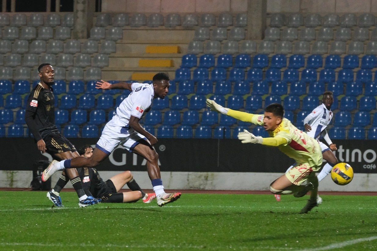 Torreense surpreende Casa Pia e segue para os quartos de final