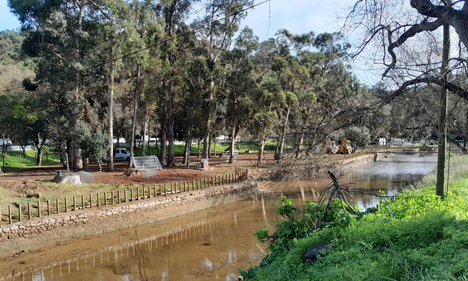 parque-de-merendas-da-comenda-na-serra-da-arr-bida-novamente-acess-vel