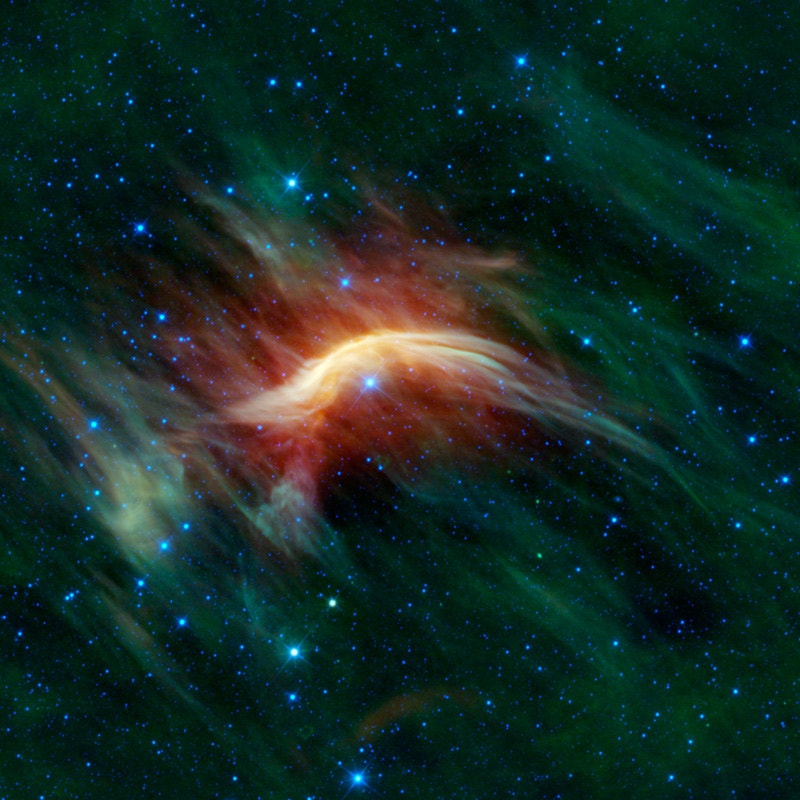 Restos de uma estrela azul perto da regia&atilde;o de Zeta Ophiuchi 