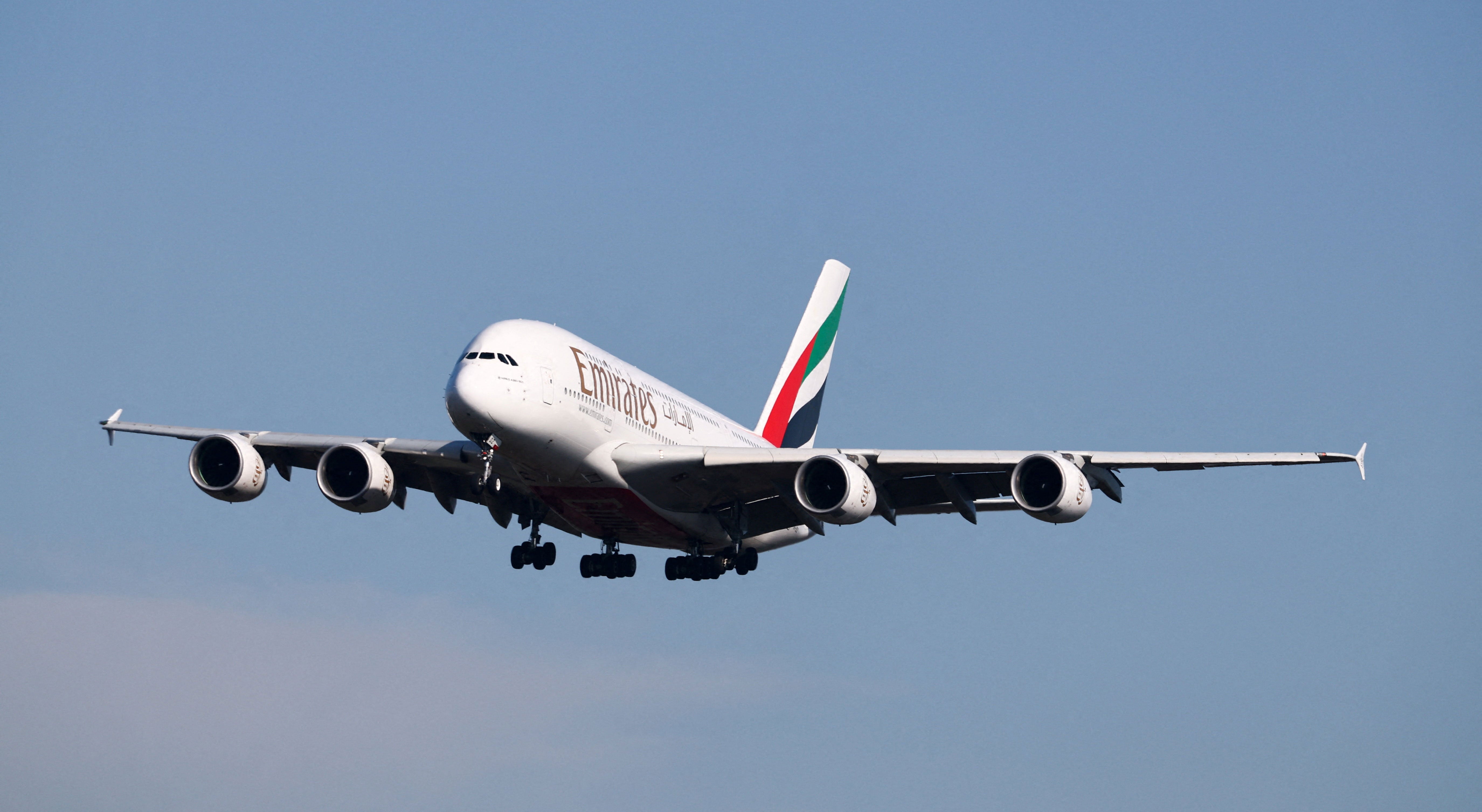 Primeiro voo do Dubai com destino a Portugal aterra às 19h30 em Lisboa