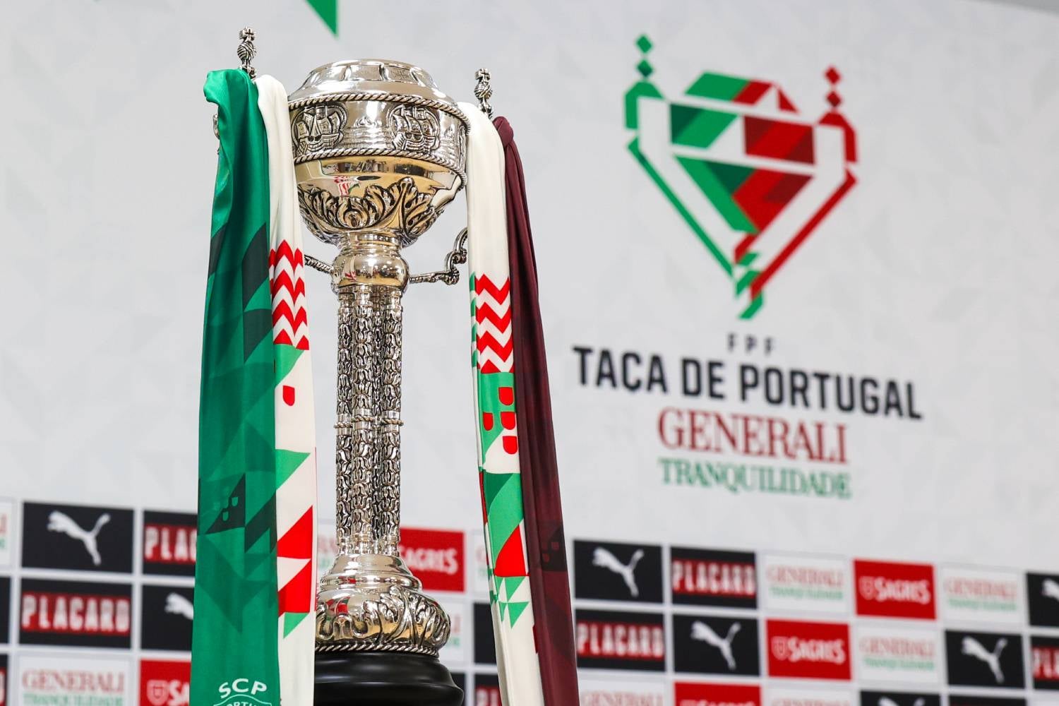 Taça de Portugal. Favorito Sporting defronta `secundário` Torreense na final