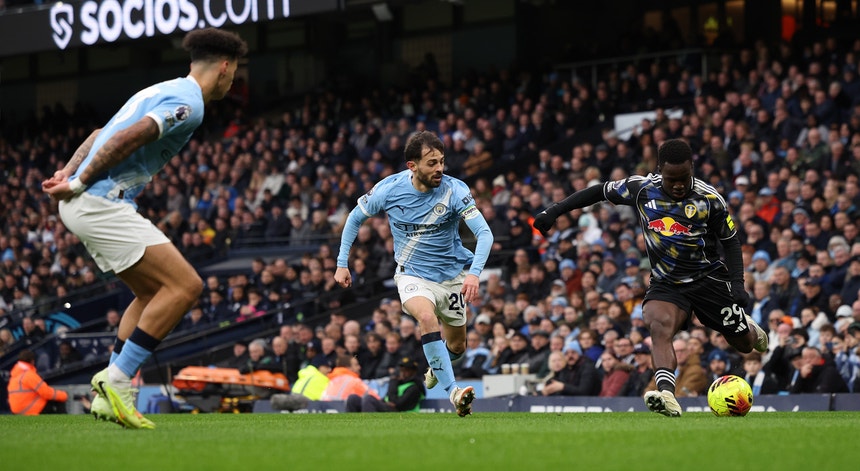 City arranca vitória nos descontos