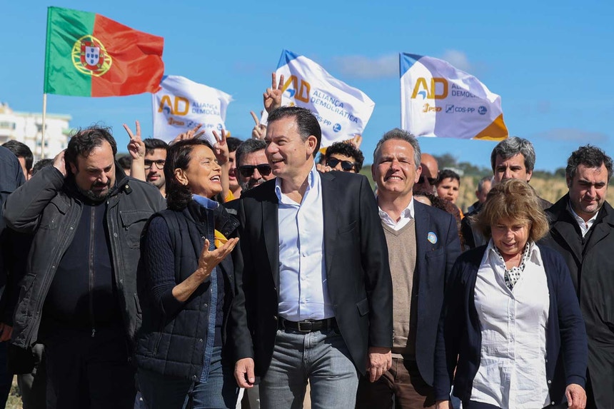 A Aliança Democrática volta a surgir como força política mais votada na mais recente sondagem da Universidade Católica.  
