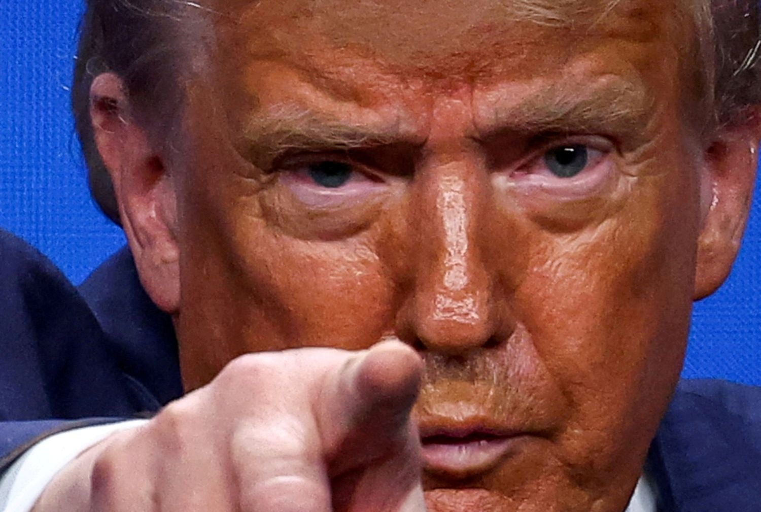 Trump considera 