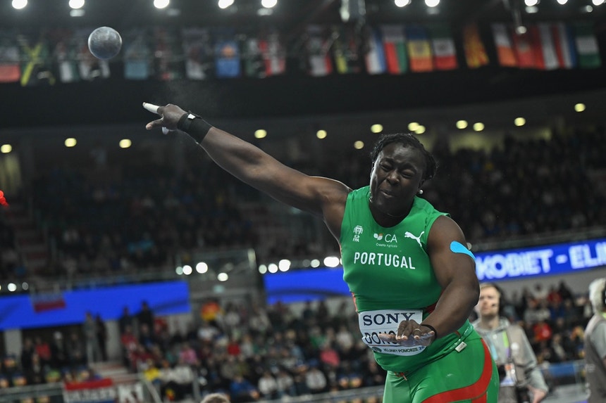 Atletismo/Mundiais: Auriol Dongmo oitava e Jessica Inchude nona no lançamento do peso
