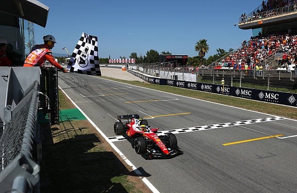 Imagem ilustrativa: Lewis Hamilton vence pela primeira vez com a Ferrari