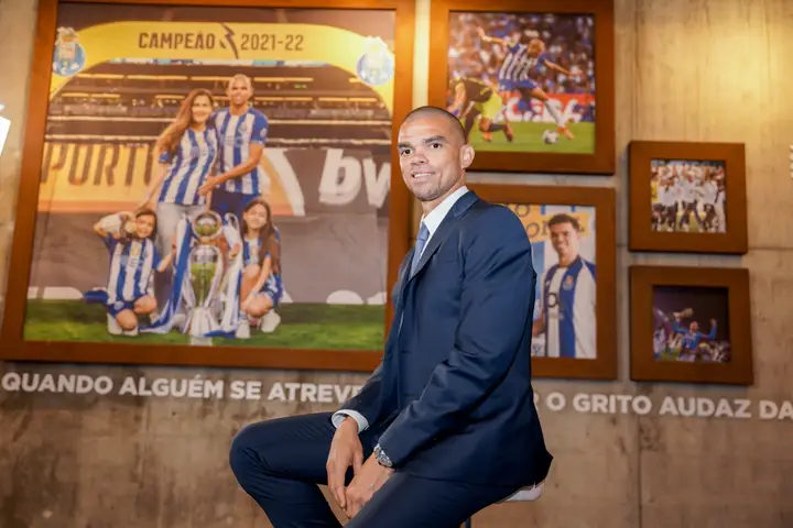 Pepe incrédulo com a derrota do FC Porto frente ao Benfica
