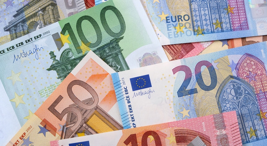 Government's 'Miserable' Meal Allowance Increase for Public Workers Sparks Outrage