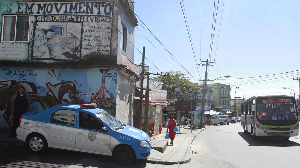 Pandemia agravou problemas estruturais em favelas do Rio de Janeiro - Vimarsana News