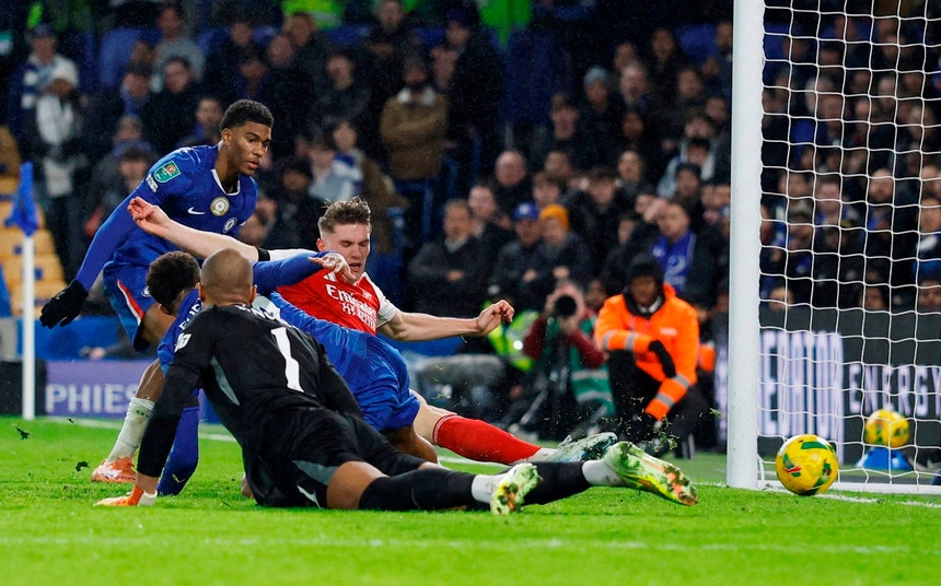 Arsenal vence em casa do Chelsea nas meias da Taça da Liga inglesa
