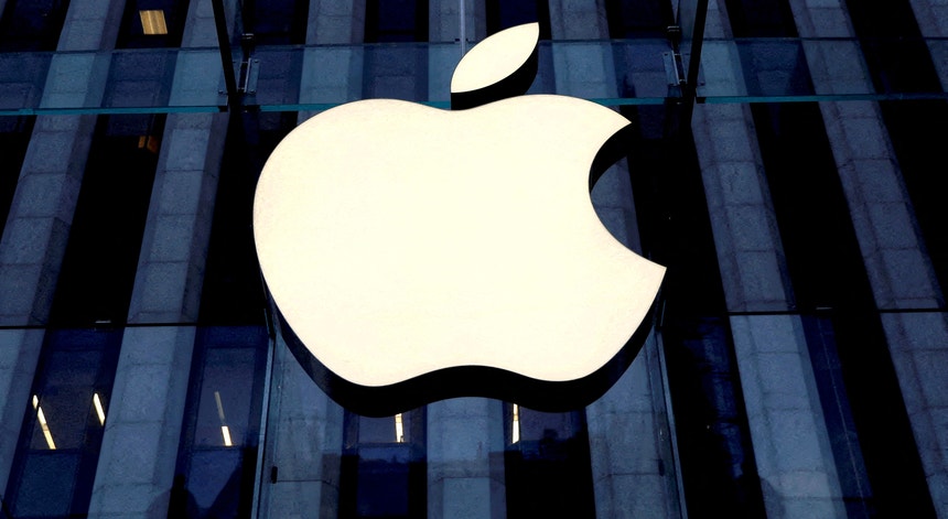 Comissão Europeia multa Apple em quase dois mil milhões de euros