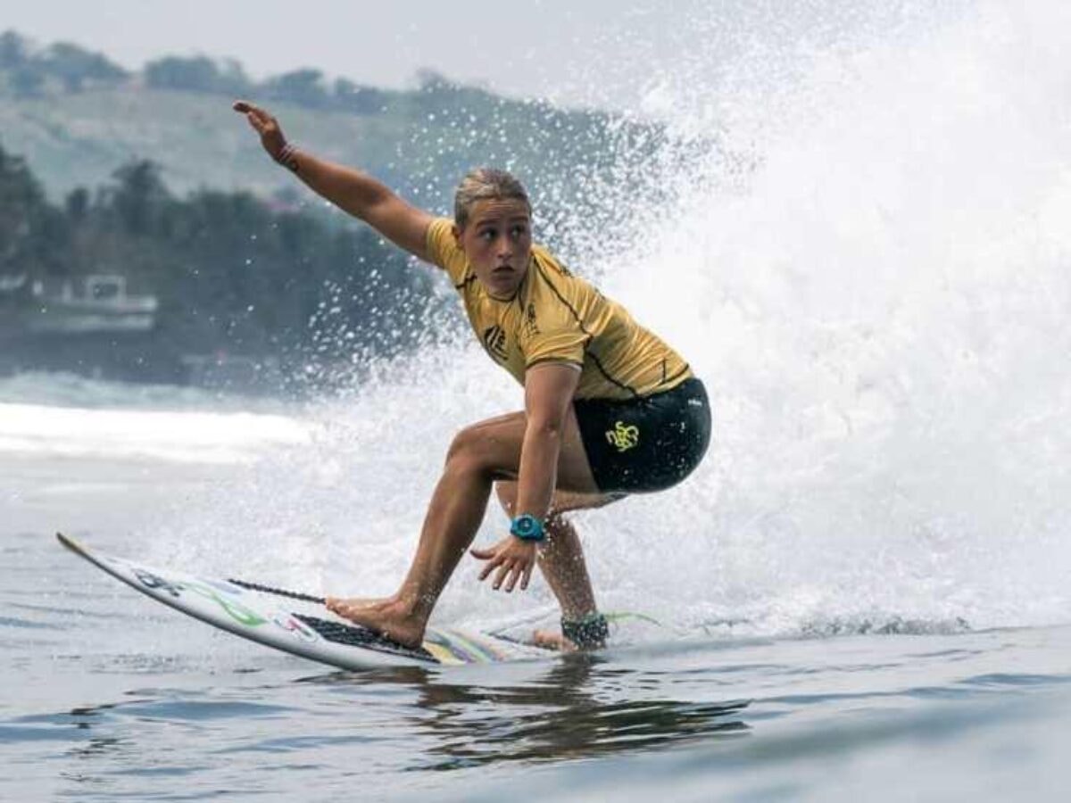 Surfista Yolanda Sequeira avança para os quartos de final - Vimarsana News