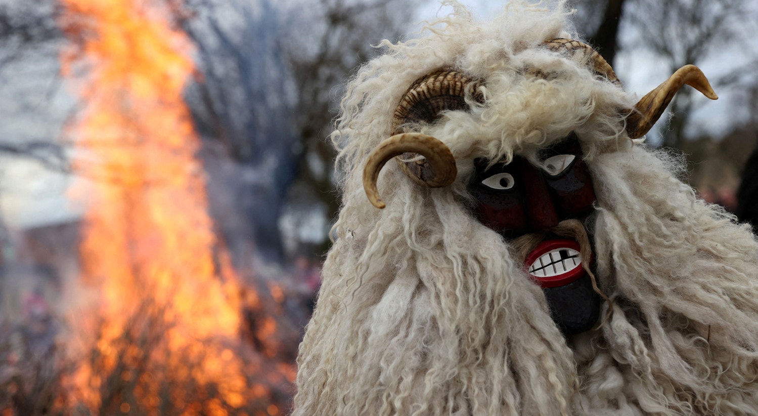  Hungria. Carnaval de Buso, em Mohacs | Bernadett Szabo - Reuters 