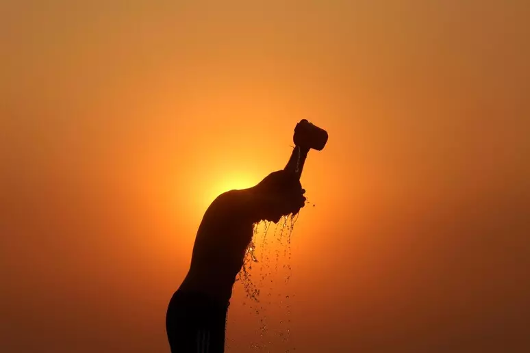 Aviso amarelo devido ao calor hoje em vigor em nove distritos