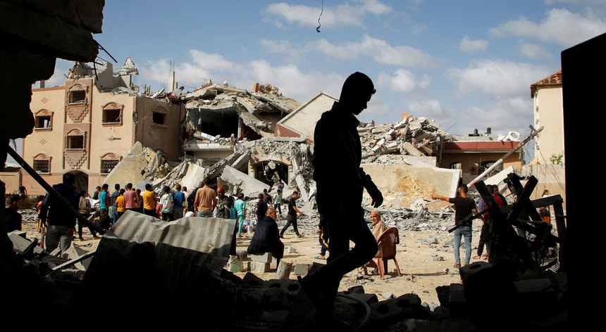 Israel pede a habitantes de Rafah que procurem "zonas humanitárias"