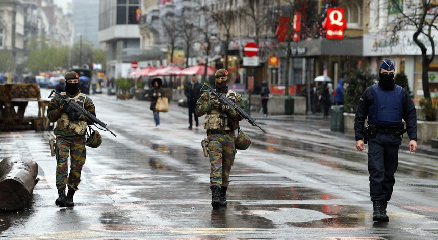 Salah Abdeslam é apontado como o homem mais procurado no continente europeu pelo papel que terá tido nos atentados de Paris.
