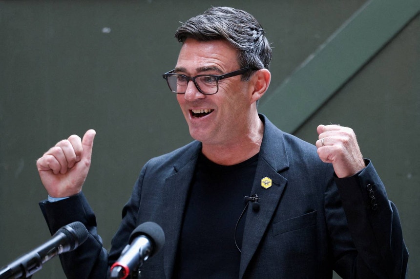 Andy Burnham declarado oficialmente líder do Partido Trabalhista britânico
