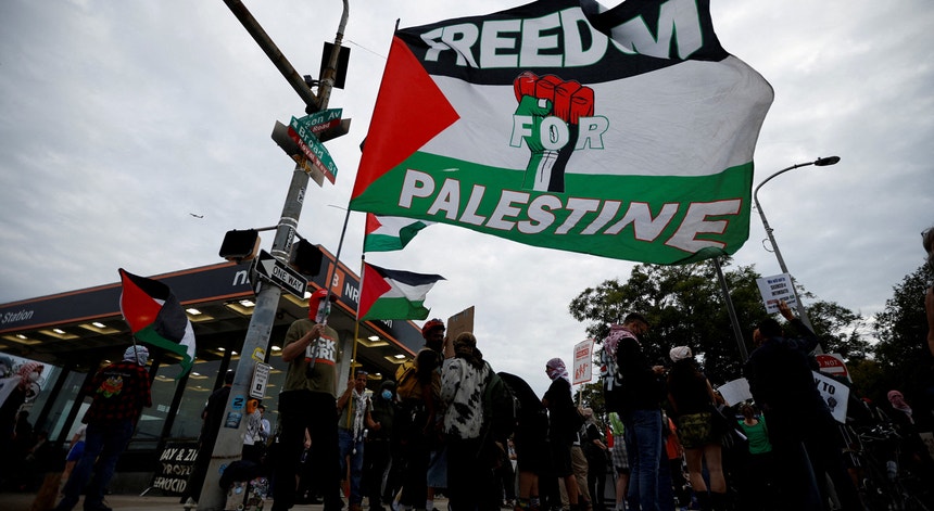 Imagem de Ed Sheeran diz que situação em Gaza é "catastrófica e injustificável"
