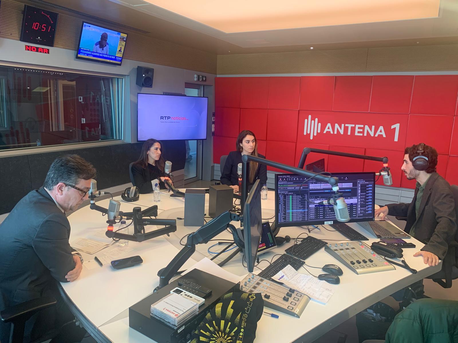 Ex-ministra da Habitação do PS diz que "MAI mostrou inaptidão enorme para o cargo"