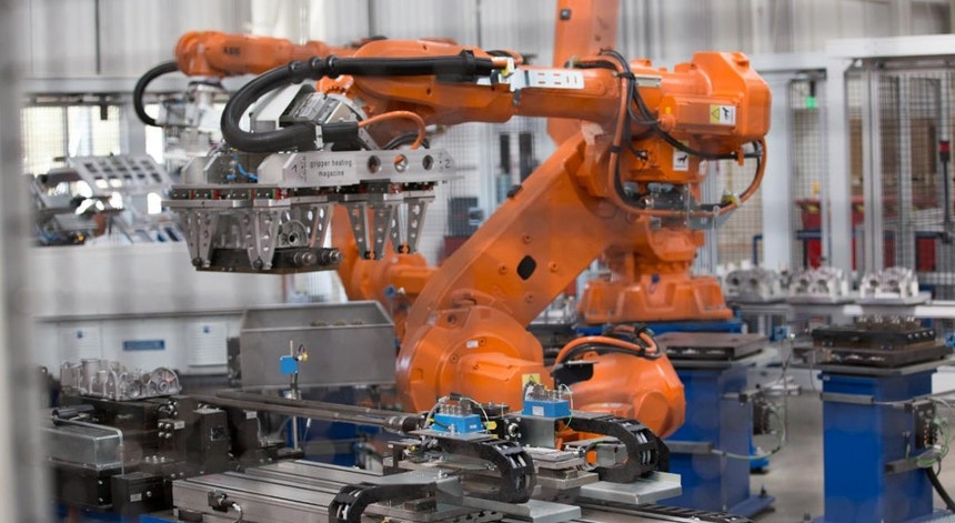 Os robôs podem colocar no desemprego mais de um milhão de pessoas em Portugal em dez anos
