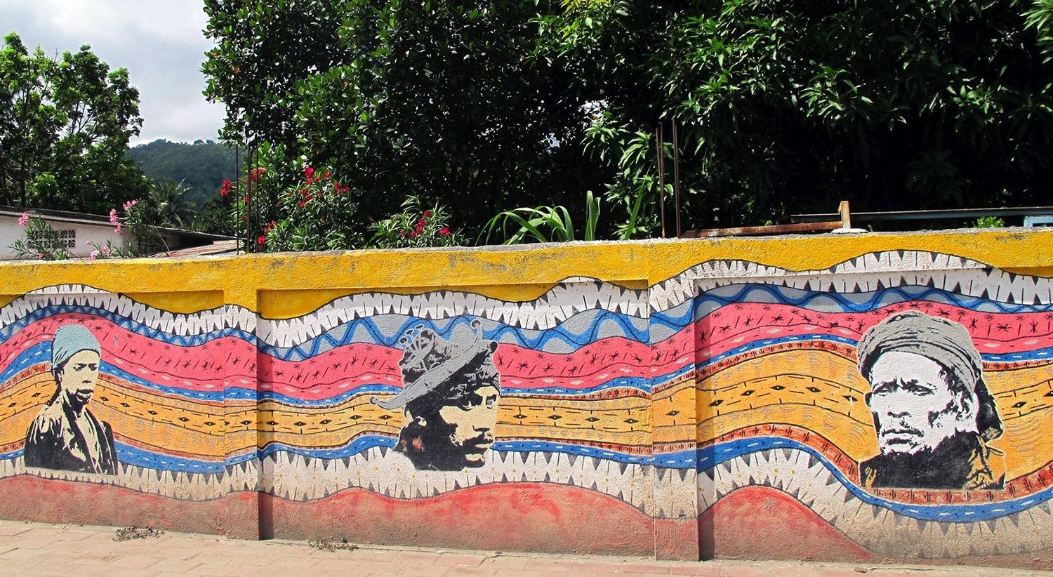  Em 2016 escreveu um artigo sobre &ldquo;As artes de rua em Timor-Leste entre o passado e o futuro&rdquo;. 