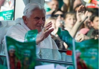 Bento XVI demonstrou uma faceta de humor, boa disposição e proximidade com a juventude que muitos não conheciam
