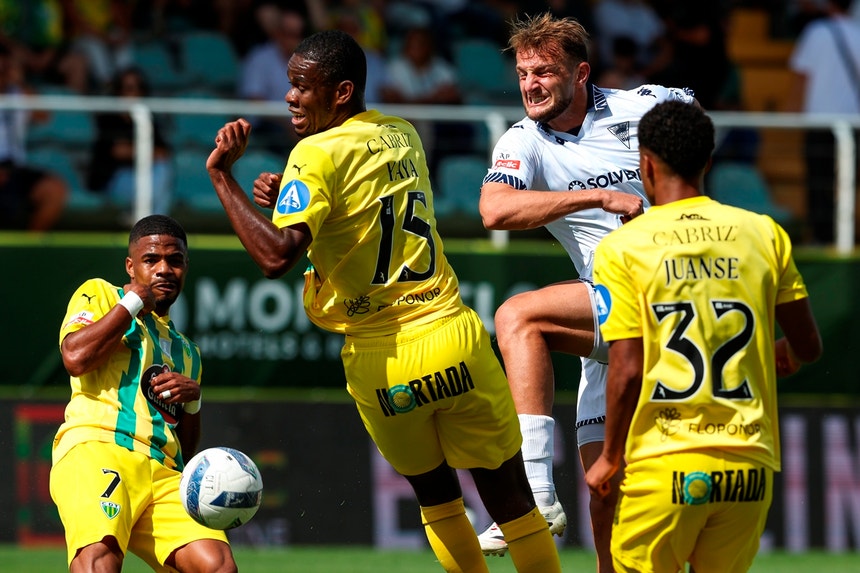 Imagem de Makan Aïko é o primeiro reforço do Tondela neste mercado de inverno
