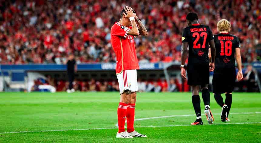 Benfica com noite para esquecer na Luz, Braga derrotado com autogolo a acabar
