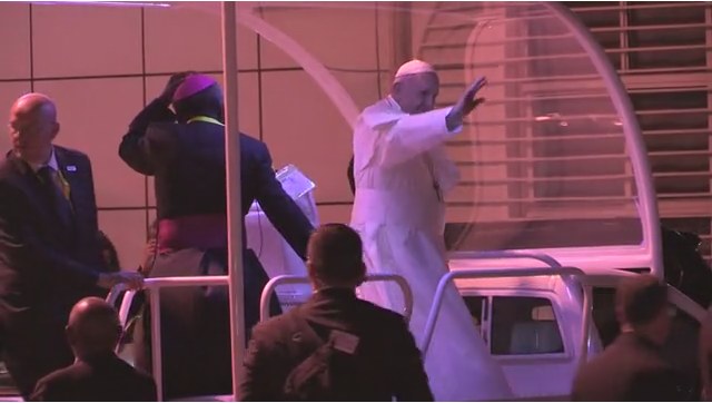 Primeiras palavras do Papa em Mo�ambique foram para saudar a paz no territ�rio