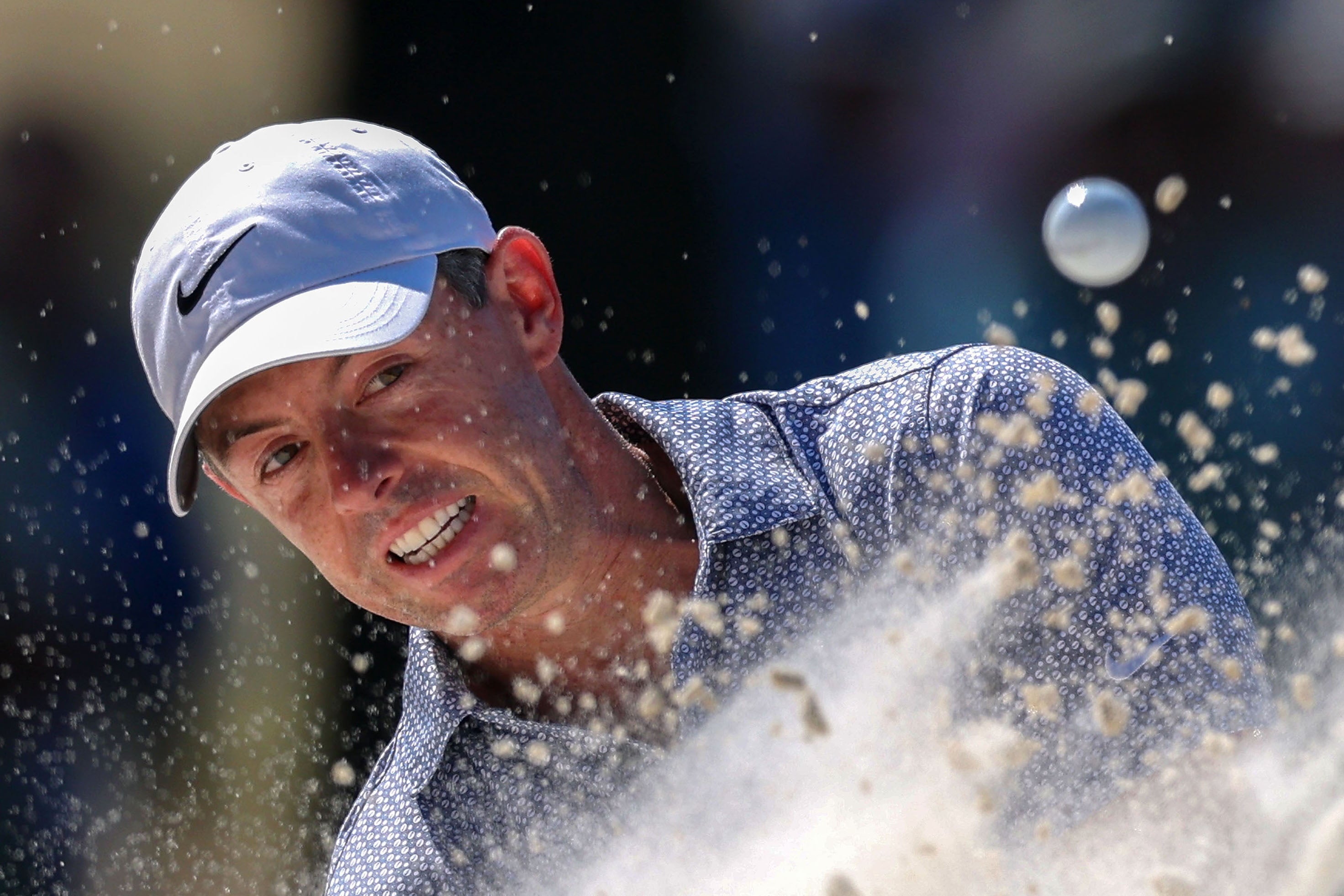 Rory McIlroy deixa-se empatar na liderança do Masters de Augusta em golfe