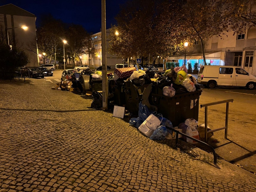 Imagem relacionada com a notícia: Sindicato fala de elevada adesão à greve na recolha de lixo em Lisboa