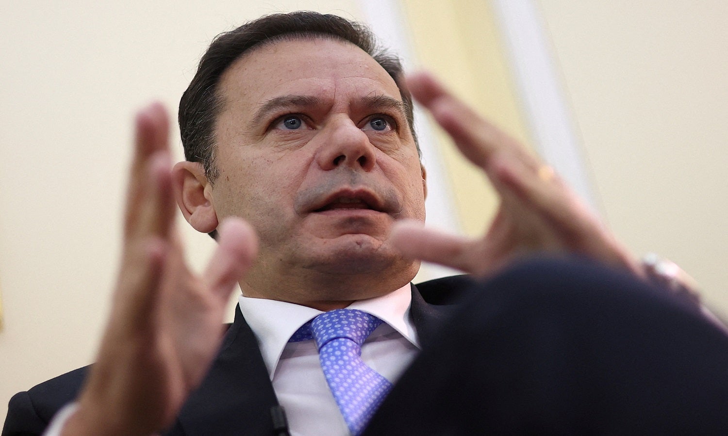 Prime Minister expresses openness to "receive proposals" for a review of the labour law