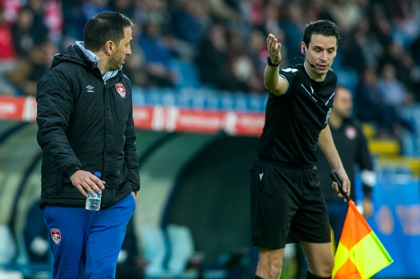 Treinador Vasco Matos deixa comando do Santa Clara