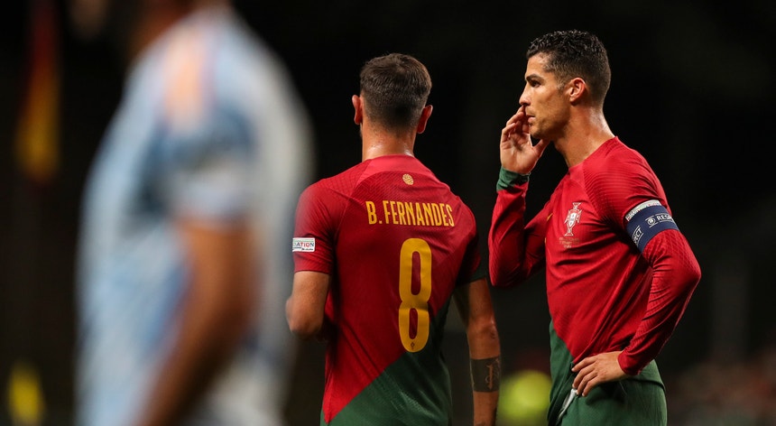 A desilusão apoderou-se dos jogadores portugueses no final do jogo
